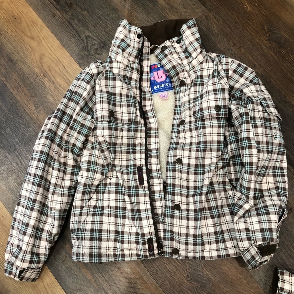 Snowboard jacket. Suitable for boy or girl